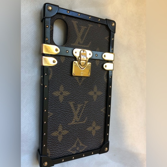 Louis Vuitton iPhone X / XS Case - Picture 2 of 9